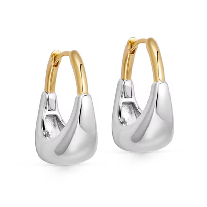 Two tone earrings: Sterling Silver Rhodium and 18k Gold Plated, perfect for a stylish look. Polished and elegant design.