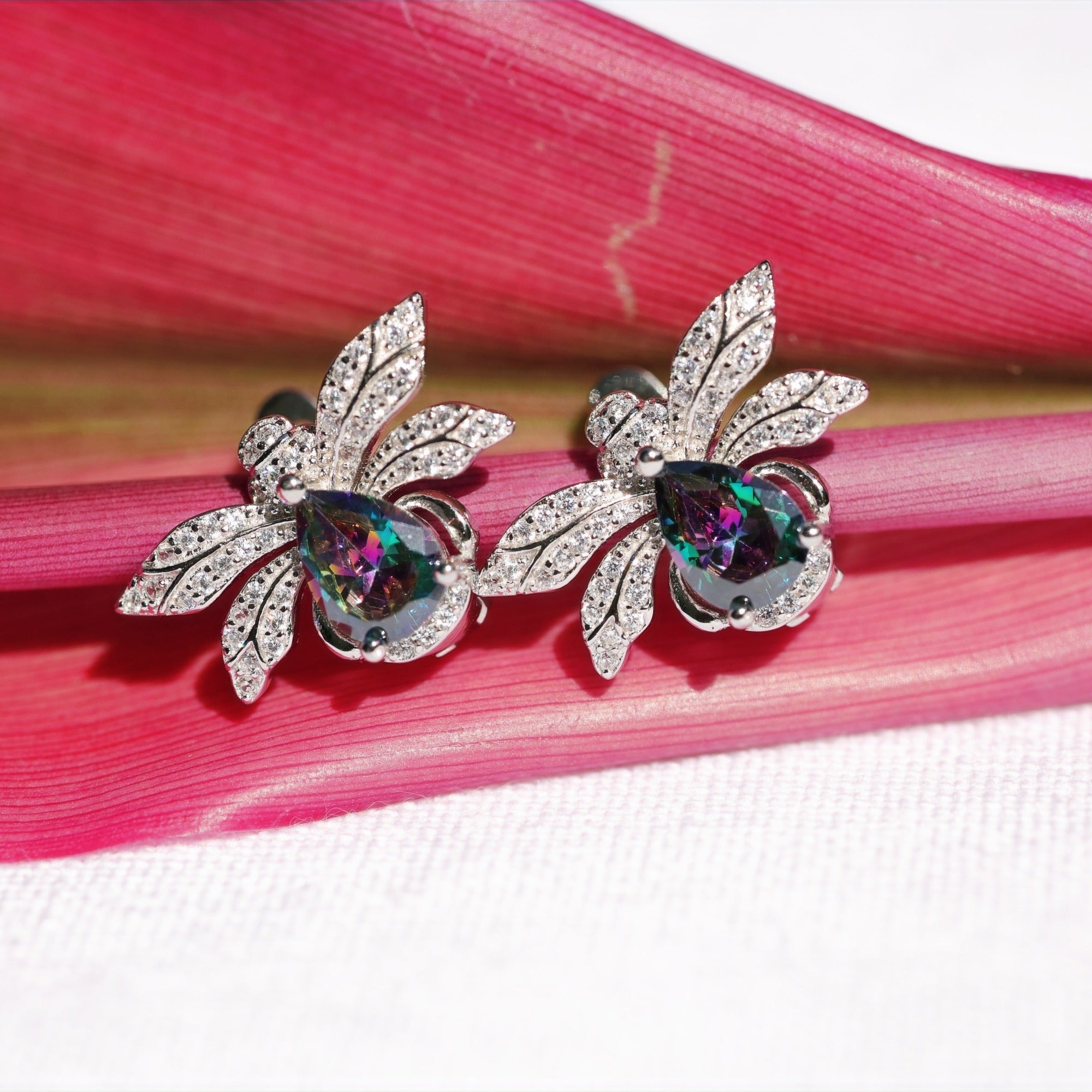 Bee Earrings image 0