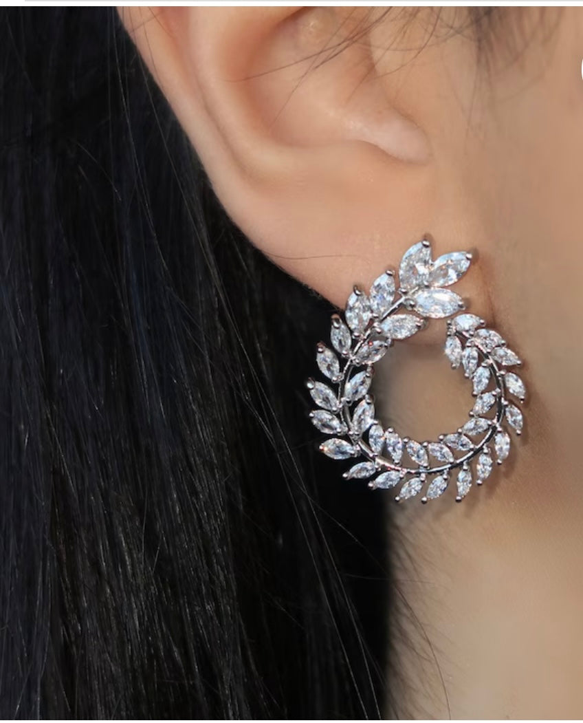 Large Wreath Crytal Earrings, Pendant image 1