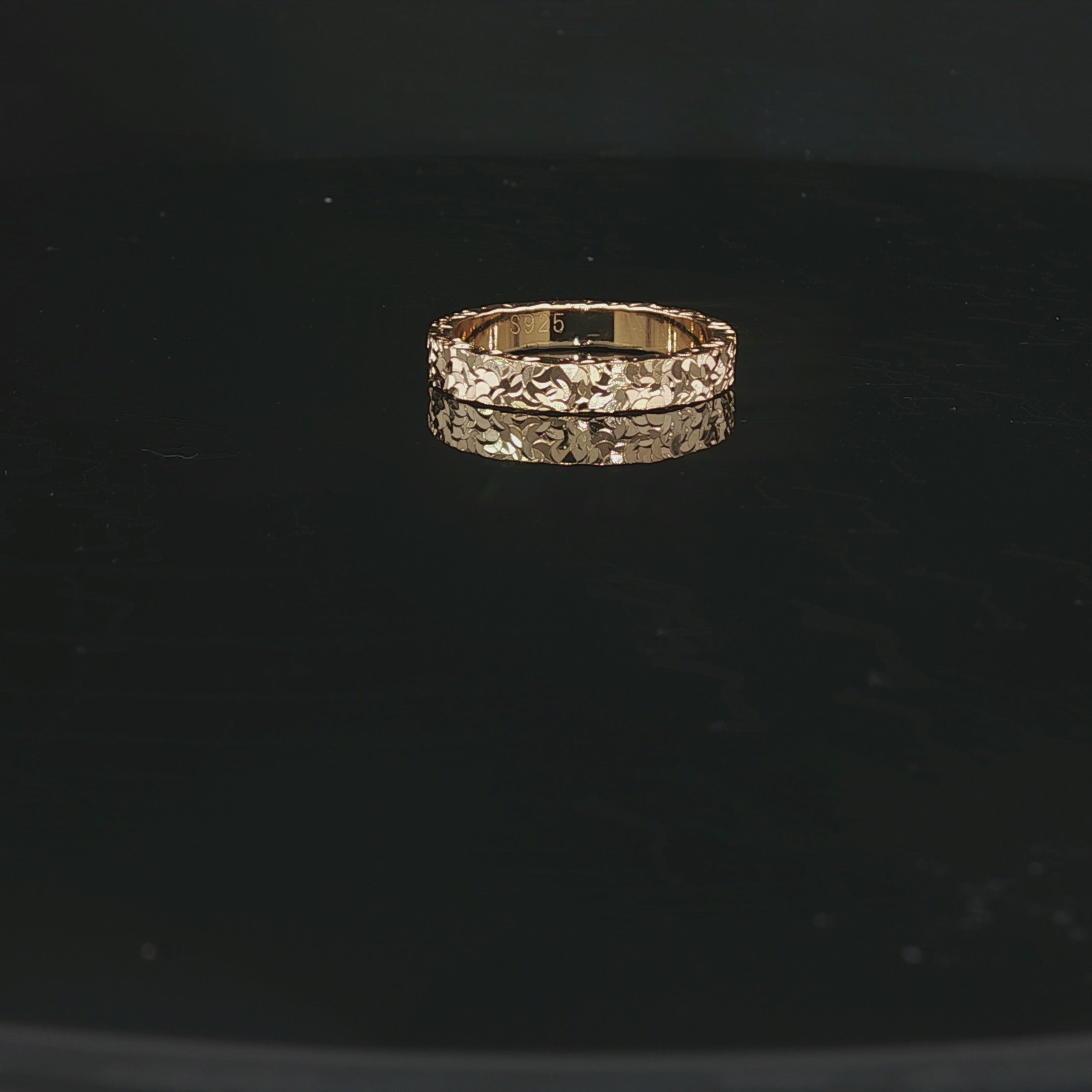 Hammer Pattern Sparkling Ring
