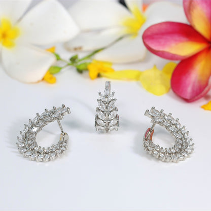 Large Wreath Crytal Ring image 1