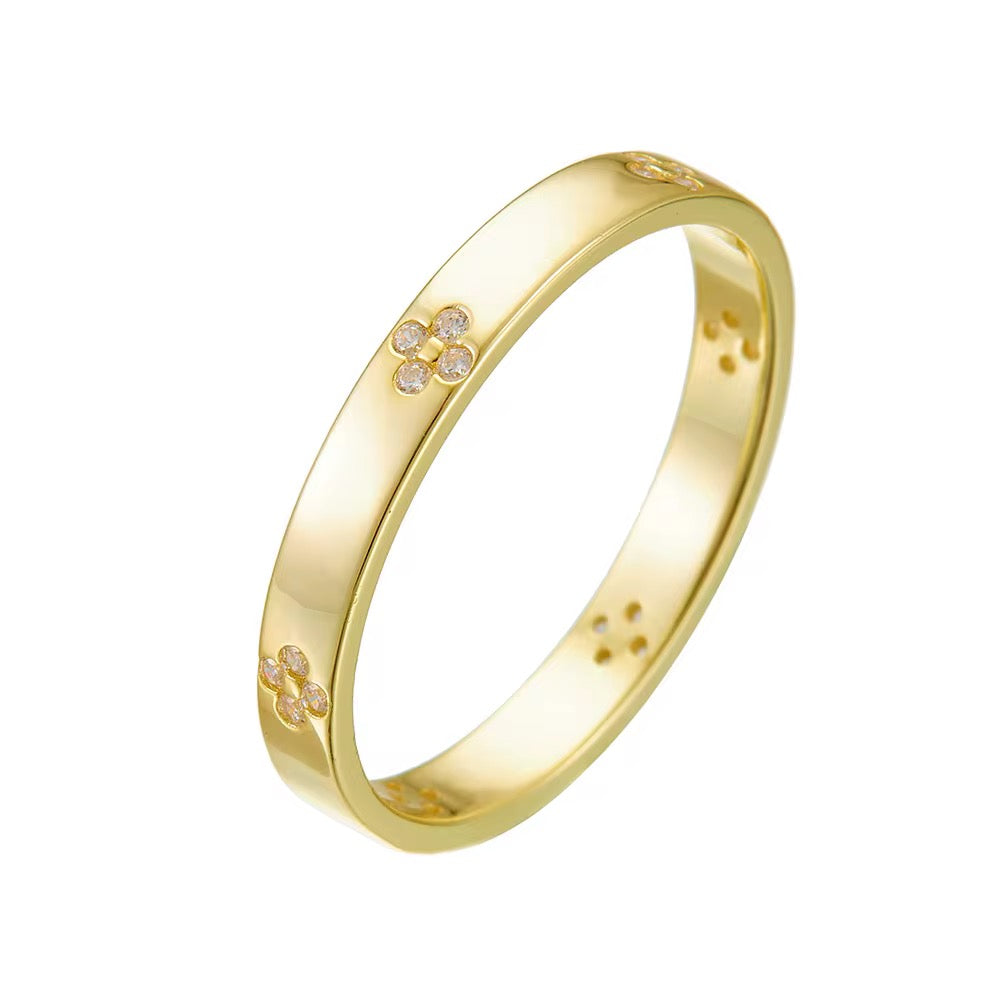 Clover Ring
