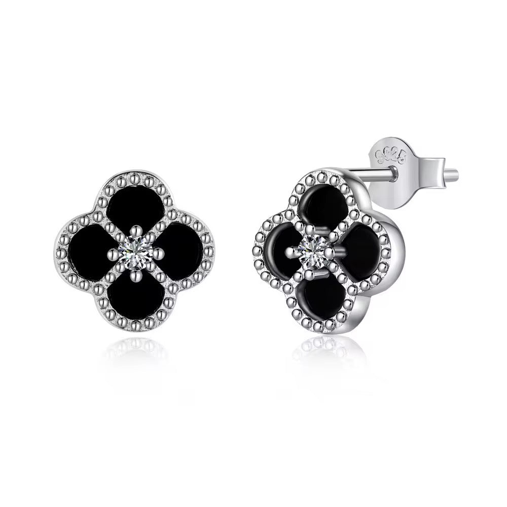 Four-Leaf-Clover Stud