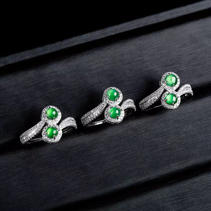 Emerald green Jade ring