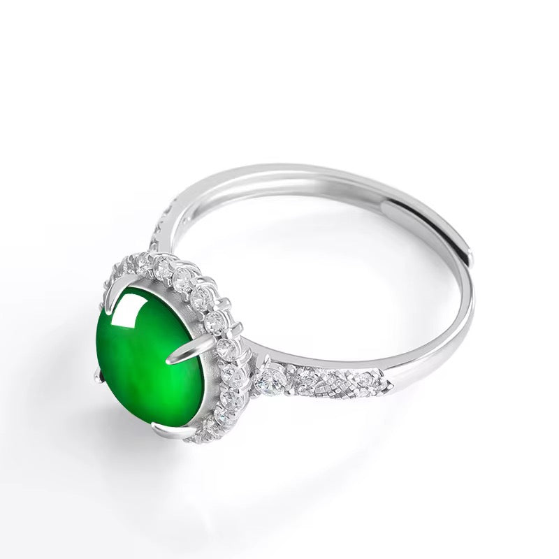 Emerald green round Jade Ring