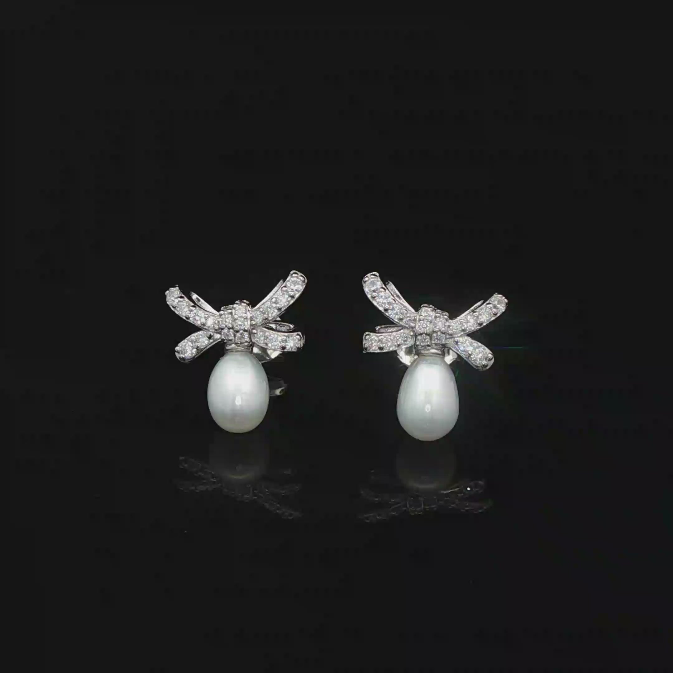 Load video: Pearl Earrings
